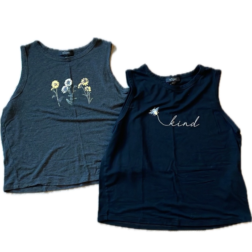 Set of Cropped  sleeveless tops tanks / activewear